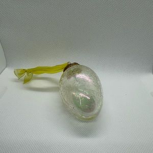 🫟3/$25🫟 Vintage iridescent crackled glass egg.